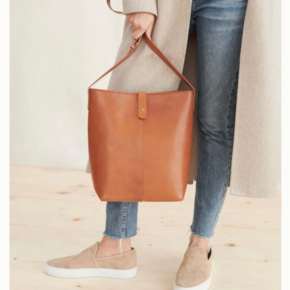 BNWT - JENNI KAYNE leather bucket bag - never been worn! - Picture 3 of 5